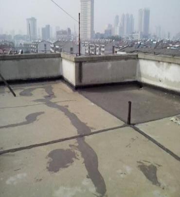 翼城漏水维修 楼顶漏水是什么原因，楼顶漏水维修方法是什么?